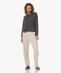 American Vintage Itonay Raw Hem Sweatpants - Ecru Melange 21 American Vintage Itonay Raw Hem Sweatpants - Ecru Melange -Kleding Series Winkel 230711 c3cedbaf f778 4bbc a945 c356c35f5f3b scaled