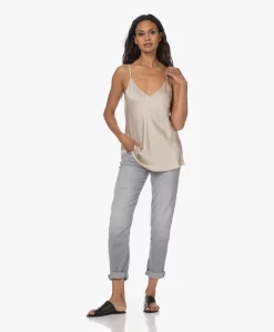 Resort Finest Satijnen Camisole Top - Champagne -Kleding Series Winkel 230713 a932f33e 7e28 4d49 9ad4 e5fca308a338 scaled