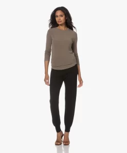 Gai+Lisva Karina Merino Gebreide Broek - Zwart 15 Gai+Lisva Karina Merino Gebreide Broek - Zwart -Kleding Series Winkel 230720 66612fff 32e3 4e85 b329 01c7406d5a36 scaled