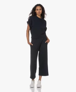 Frame Cropped Sweatpants Met Wijde Pijpen - Navy -Kleding Series Winkel 230720 9333eba6 39a0 4736 a3f4 fd19f864b5e6 scaled