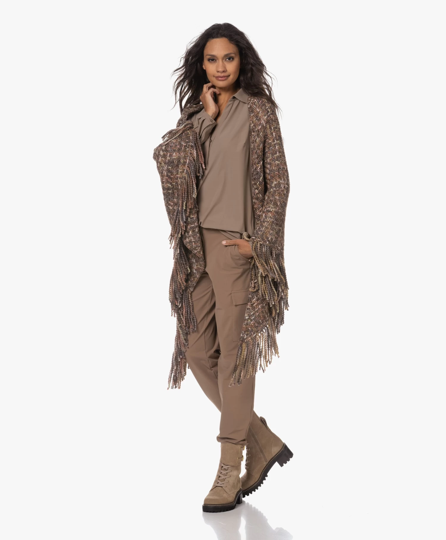 Manos Del Uruguay Merino Wolmix Poncho - Roze/Bruin/Grijs 1 Manos Del Uruguay Merino Wolmix Poncho - Roze/Bruin/Grijs