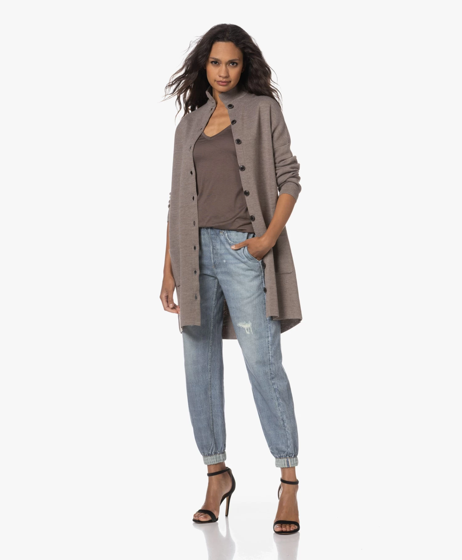 Majestic Filatures Zijdemix V-Hals T-Shirt - Ecorce 13 Majestic Filatures Zijdemix V-Hals T-Shirt - Ecorce - Afbeelding 13