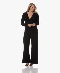 Norma Kamali V-Hals Shirred Tech Jersey Jumpsuit - Zwart