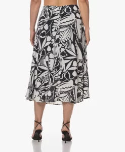 Kyra Juul Print Crêpe Midi Rok - Donker Navy -Kleding Series Winkel 230725 849bec11 41fd 4f80 a985 fabb59bc847a scaled