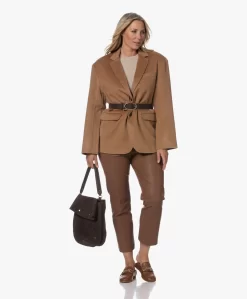 By Malene Birger Florentina Leren Broek - Dark Tan 23 By Malene Birger Florentina Leren Broek - Dark Tan -Kleding Series Winkel 230725 af2d6778 c4e1 4f9f 9c0d 466dfaefe351 scaled