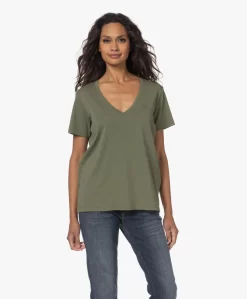 Denham Ramona Katoenen V-Hals T-Shirt - Four Leaf Clover -Kleding Series Winkel 230727 7a15bebd 0a12 40be b6a2 ea0b5f61a401 scaled