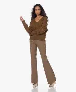 Joseph Tafira Gabardine Stretch Flared Pantalon - Hickory -Kleding Series Winkel 230727 8b5f935e d850 40a8 8720 2f4bb34f1015 scaled