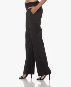 Filippa K Low-Rise Bootcut Pantalon - Zwart -Kleding Series Winkel 230727 a8cd4418 a239 43c9 94a7 15be6d0055ce scaled