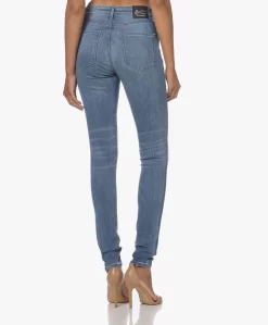 Denham Needle Free Move Stretch Skinny Jeans - Middenblauw -Kleding Series Winkel 230801 e316b0b0 7f4a 473e a87c a2726b57511e scaled