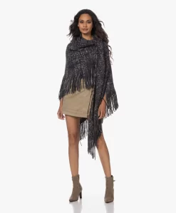 Manos Del Uruguay Merino Wolmix Poncho - Grijstinten -Kleding Series Winkel 230801 ebba1500 a6cf 46b4 b0aa 2c47c629c70c scaled