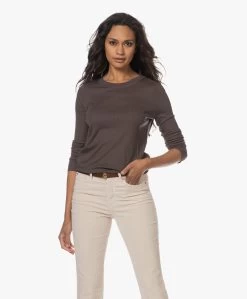 Neeve The Emily Rib Longsleeve - Intense Brown -Kleding Series Winkel 230802 031216f9 3473 49ca bc66 552c0b85d473