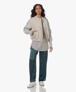 Closed Bomberjack Van Gerecycled Materiaal - Plaster Beige -Kleding Series Winkel 230802 8b231e4f 2b26 43b4 b48d a60856edd182 scaled