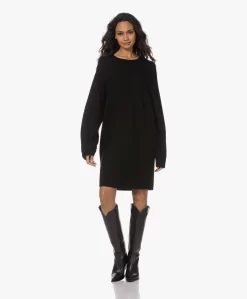 Drykorn Kadyra Naadloos Gebreide Wollen Mini Jurk - Zwart -Kleding Series Winkel 230802 eb0152d9 37a5 40ce 9c57 b321a4aee18e scaled