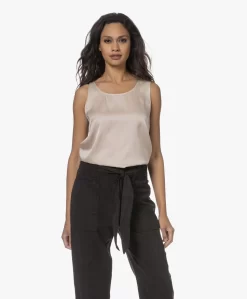 Repeat Mouwloze Stretch-Zijden Top - Zand -Kleding Series Winkel 230808 56adb8b2 a2ed 4401 a4bf e1fdacb41c95 scaled