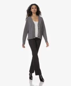 Repeat Cashmere Vest Met Knoopsluiting - Medium Grijs -Kleding Series Winkel 230808 6179f642 e82d 4cf4 9a49 91293a5cba76 scaled