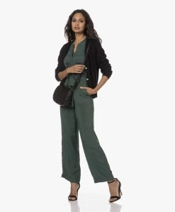 By-Bar Vida Seersucker Satijnen Jumpsuit - Pine Forest -Kleding Series Winkel 230808 9e1051bf 9b86 4395 b468 dd80569028d5