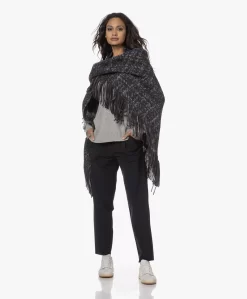 Manos Del Uruguay Merino Wolmix Poncho - Grijstinten -Kleding Series Winkel 230808 a9708cb1 0538 431c 8bde 2ba381883a8c scaled