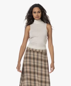 Drykorn Loti Naadloze Wollen Coltop - Off-White -Kleding Series Winkel 230808 cd1d1dc7 34ad 4fd3 aae2 8e4c491c0118 scaled