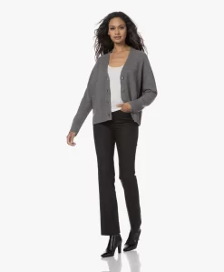 Repeat Cashmere Vest Met Knoopsluiting - Medium Grijs -Kleding Series Winkel 230808 e28e6750 8d90 48b5 865d 7d81d5c65bee scaled