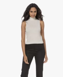 Drykorn Loti Naadloze Wollen Coltop - Off-White -Kleding Series Winkel 230808 e9570009 6350 42cf 97e7 a3ca936e10d1 scaled