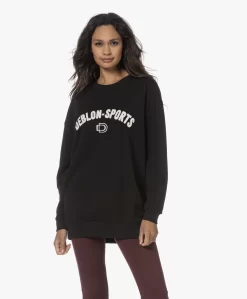 Deblon Sports Gigi Oversized Logo Sweatshirt - Zwart -Kleding Series Winkel 230809 5022d994 ccb8 4fa5 95e4 e5b8edec7a52 scaled