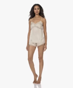 Love Stories Apollo Satijnen Shorts Met Kant - Off-White -Kleding Series Winkel 230809 84f83514 7904 4667 ae98 a48da4354b5f scaled