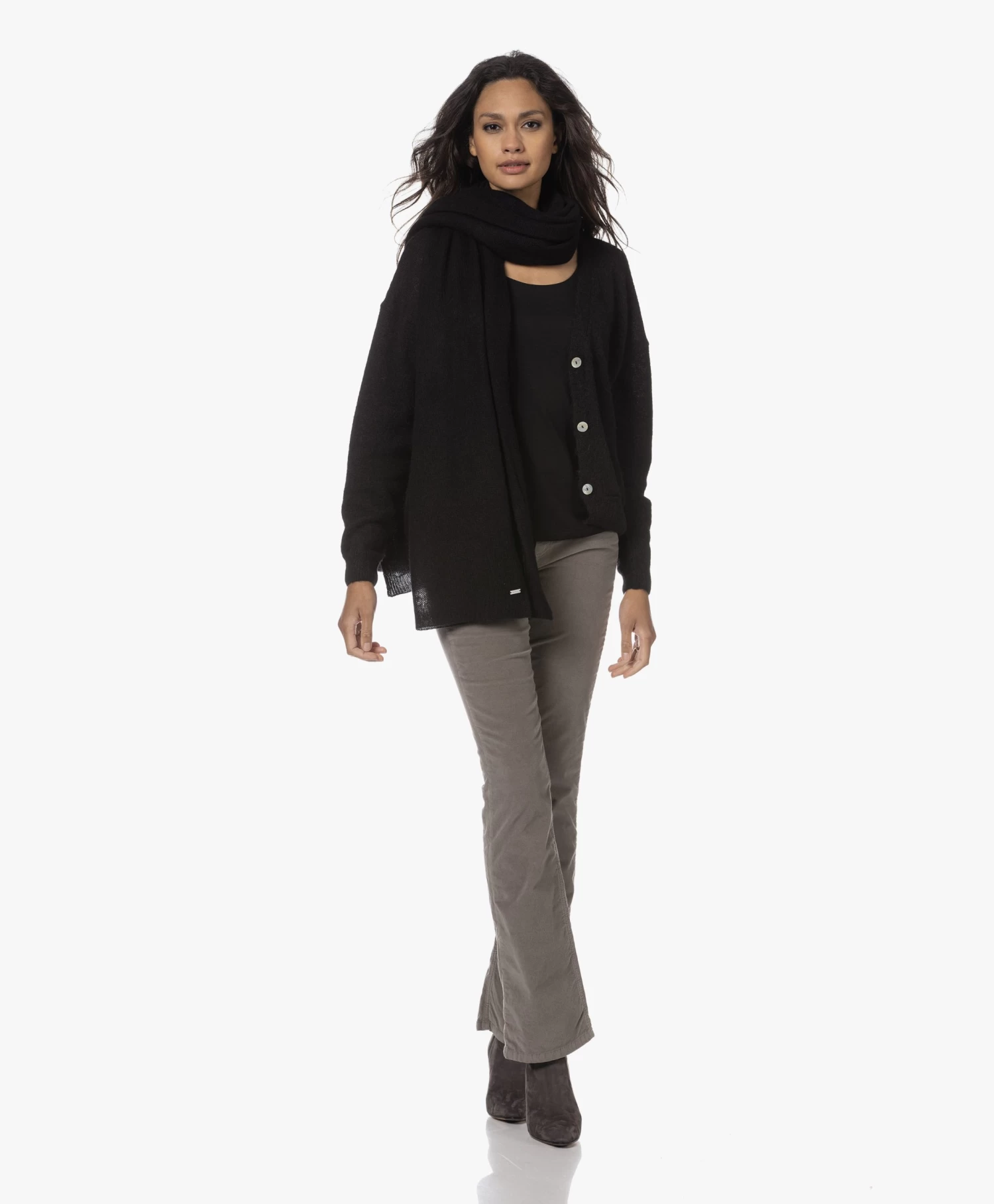 Repeat Oversized Bio Cashmere Sjaal - Zwart 6 Repeat Oversized Bio Cashmere Sjaal - Zwart - Afbeelding 6
