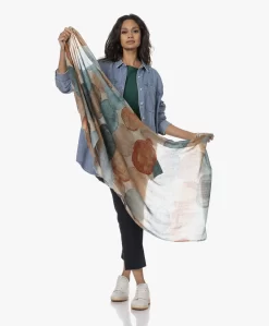 Lasalle Wol-Zijde Print Sjaal - Blauw -Kleding Series Winkel 230809 ab453fd5 4e11 42a7 a42f 86f8060d39d5 scaled