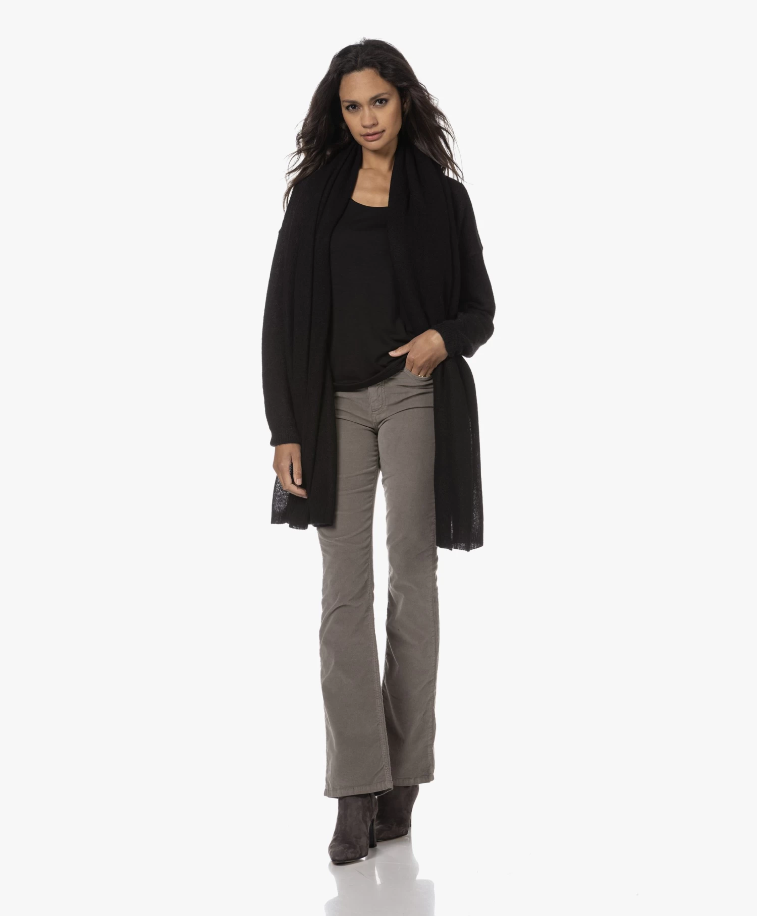 Repeat Oversized Bio Cashmere Sjaal - Zwart 5 Repeat Oversized Bio Cashmere Sjaal - Zwart - Afbeelding 5