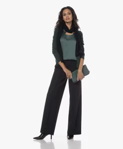 Repeat Bio Cashmere Sjaal - Navy -Kleding Series Winkel 230810 0e96cacf 89f4 451a b3ae aa145e597ef0 scaled