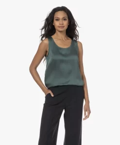Repeat Mouwloze Stretch-Zijden Top - Kelp -Kleding Series Winkel 230810 6f37b2da 69c8 42ed 844e 16a35ff09e92 scaled