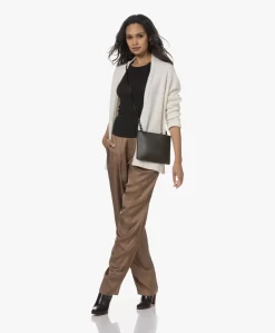 Resort Finest Fico Loose-Fit Satijnen Pantalon - Camel -Kleding Series Winkel 230810 79c3de1c e2a4 4612 b69f 8e397c018a5f scaled