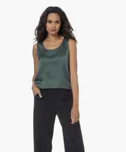 Repeat Mouwloze Stretch-Zijden Top - Kelp -Kleding Series Winkel 230810 87d2ecd3 355c 46f9 80dc 9068ada0f7bc scaled