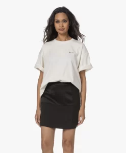 Róhe Ariam Oversized Logo T-Shirt - Off-White -Kleding Series Winkel 230810 aed08690 e2dd 4b4d b3d6 07667d018f4b scaled