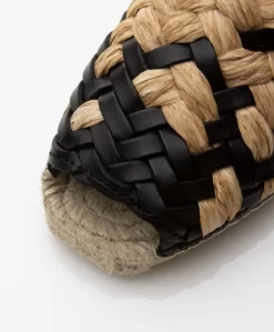 Castañer Pomila Slingback Espadrilles - Naturel/Zwart 11 Castañer Pomila Slingback Espadrilles - Naturel/Zwart -Kleding Series Winkel 248329cb 42ea 4eca be7b 80e74c381c34 01 scaled