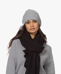 Repeat Ribgebreide Muts In Biologisch Cashmere - Lichtgrijs -Kleding Series Winkel 2bb09c70 9a23 41d0 922b 252f84a4cc79 103 scaled