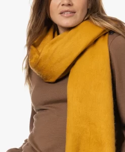 Alpaca Loca Handgemaakte Uni Sjaal In Alpaca - Okergeel -Kleding Series Winkel 343e60a5 ecbe 4540 8c40 c4aafa217346 655 scaled