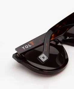 Tol Eyewear Trapezium Grande Zonnebril - Havana -Kleding Series Winkel 35fe0416 bf01 46f4 8e17 e00f54b157c4 02 scaled