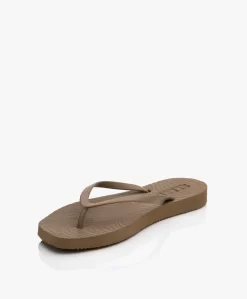 Sleepers Slim Tapered Teenslippers Van Natuurlijk Rubber - Zand -Kleding Series Winkel 364f1791 bff5 43fb b30e 985f86697462 08 scaled