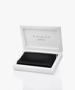 By Dariia Day Mulberry Zijden Kussensloop - Midnight Black -Kleding Series Winkel 37b1419b 4a1c 4832 932f 10ca1bd695d4 scaled