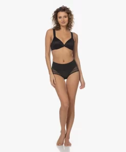 Spanx® Undie-Tectable Illusion Lace Hi-Hipster - Zwart -Kleding Series Winkel 3c92b095 ed6a 414d aed3 bf557d17755f 49 scaled
