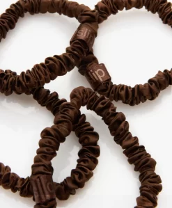 Slip™ 4-Pack Skinnies Zijden Scrunchies - Donkerbruin -Kleding Series Winkel 3df34ac3 cede 4524 946e 512bbf7381ba 01 scaled