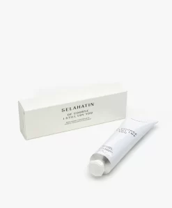 Selahatin Of Course I Still Luv You Whitening Tandpasta - Verbena/Bergamot/Kardemom -Kleding Series Winkel 45254c4d 6c17 4d11 8345 d4f4a65fe07b 02 scaled