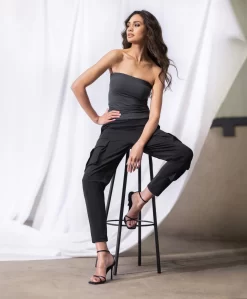 Woman By Earn Freya Tech Jersey Cargo Broek - Zwart -Kleding Series Winkel 45b97621 2dd1 4a9c 973c f32ef136bea3 01 scaled