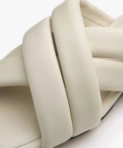 Anine Bing Eve Leren Slippers - Ivoor -Kleding Series Winkel 5578194f 2717 4460 a3b1 60aef8fbed83 08 scaled