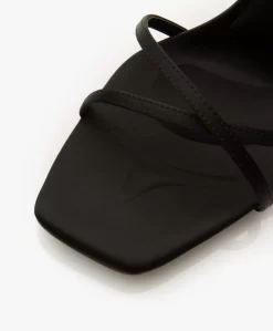 Alias Mae Mia Satijnen Sandalen Met Hak - Zwart -Kleding Series Winkel 6147a8b1 003b 4659 87f7 7a3aac06777f 141 scaled