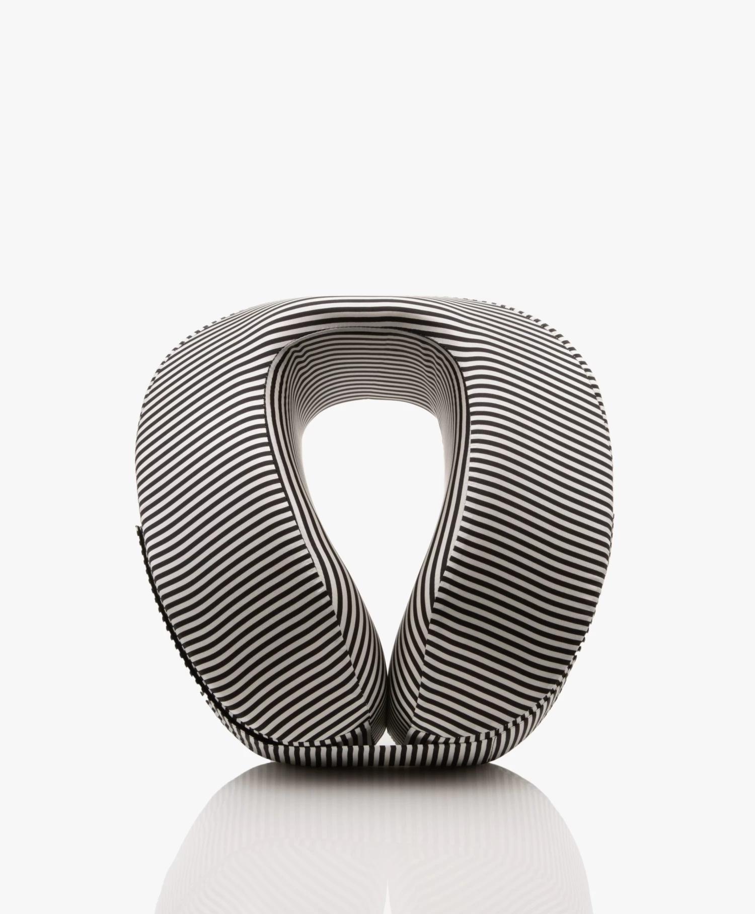 Slip™ Jet Setter Zijden Print Reiskussen - Bon Voyage 1 Slip™ Jet Setter Zijden Print Reiskussen - Bon Voyage