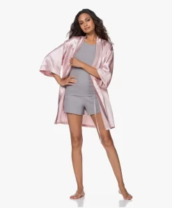By Dariia Day Mulberry Zijden Kimono - Blush Pink 14 By Dariia Day Mulberry Zijden Kimono - Blush Pink -Kleding Series Winkel 64851 64855 64666 COMBI 223286.CR2 ac9c4831 5fe3 4734 9cd9 efa4e18dd4d9 scaled