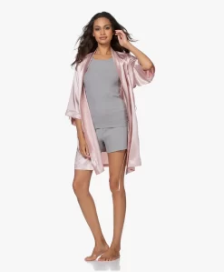 By Dariia Day Mulberry Zijden Kimono - Blush Pink 17 By Dariia Day Mulberry Zijden Kimono - Blush Pink -Kleding Series Winkel 64851 64855 64666 COMBI 223296.CR2 3ba861a6 eaf5 40fb b8ff e3689789c2c6 scaled