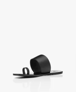 Atp Atelier Astrid Leren Teenslippers - Zwart -Kleding Series Winkel 64dbc75d 49b8 4471 a5aa d36264f9b694 6189 scaled